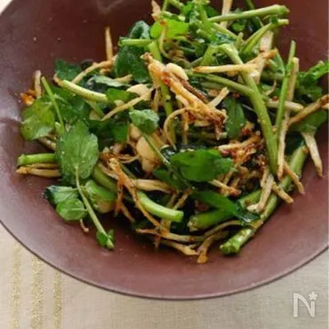 栄養バランスバッチリ！ナッツが決め手のサラダレシピ 