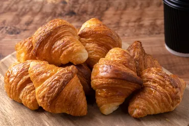 クロワッサンは冷凍保存できる！日持ちは？解凍方法・焼き方をトースターなど紹介！