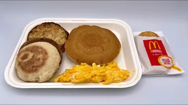 マクドナルドで「ビッグブレックファスト デラックス」を注文し ...