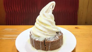 コメダ】期間限定のクロネージュは練乳と粉糖がけ！新作『ミルク ...