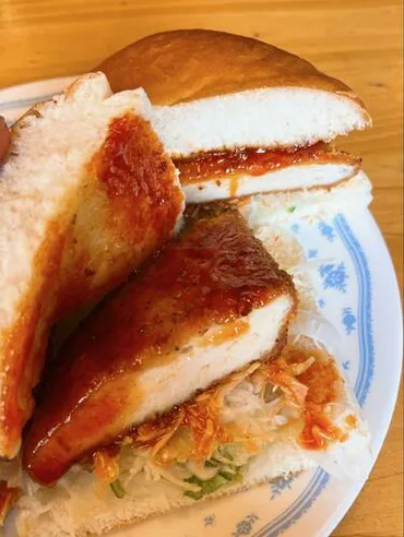 コメダ珈琲店】新メニュー「ヤンニョムチキンカツパン」 食べ ...