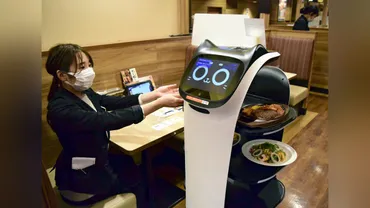 ガスト」や「しゃぶ葉」で配膳ロボット…４人分運び、食器回収も ...