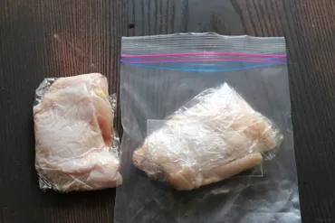 業務スーパーのブラジル産鶏もも肉はコスパ最強？気になる価格や安全性を徹底解説！業務スーパーの鶏肉は、コスパ最強？鶏もも肉の価格、解凍方法、レシピ、安全性について