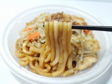 2025最新】ちゅるもち麺の醤油焼うどん【セブンイレブン】ちゅる ...