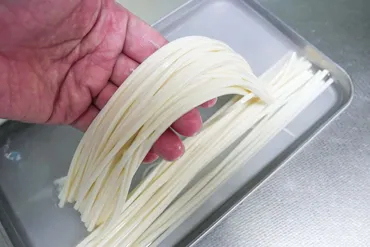 乾麺うどん、茹でる前にアレするだけで激ウマに リュウジ推奨「絶対にやって」 – Sirabee