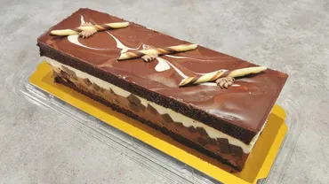 コストコ》冬の定番タキシードケーキが帰ってきた！クリスマス ...