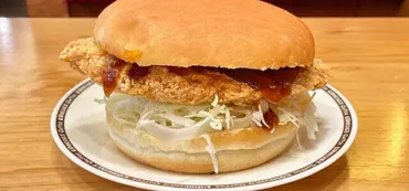 コメダ珈琲店のハンバーガー最新情報！鶏タツタバーガーとは？鶏タツタバーガー登場！コメダ珈琲店の新作バーガー