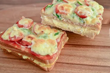 コメダ珈琲「たっぷりたまごのピザトースト」風レシピにトライ ...