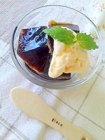 大人のほろにがコーヒーゼリーバニラアイスのっけ♪