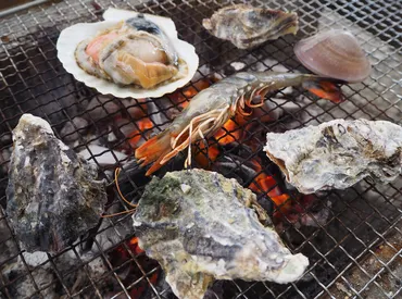 寄島産の新鮮な牡蠣を炭火焼き！ 牡蠣小屋オープン 