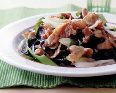 豚肉とわかめの炒めもの