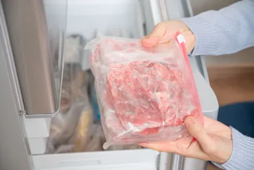 お肉の解凍は電子レンジが良い？ほかの解凍方法と比較してみよう ...