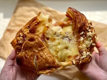 コストコフードコート新作「クロワッサンハム＆チーズ」が話題 ...