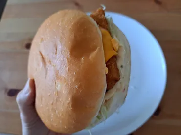 コメダ珈琲店のフィッシュバーガーは、特大＆贅沢でヘルシー ...