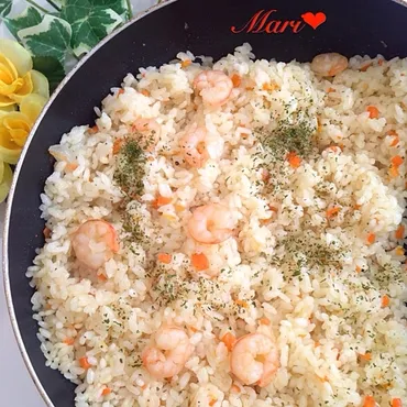 簡単なのに本格派フライパンで♡お店の味☆海老ピラフ