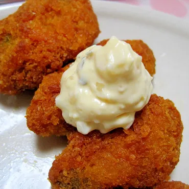 揚げ焼き牡蠣フライのタルタルソース掛け