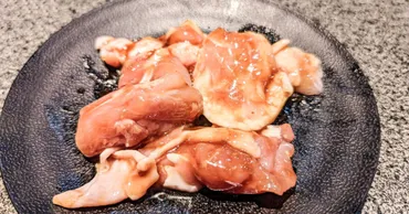 鶏胸肉の生焼け食感を確かめる方法と対策