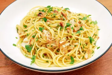 川越達也シェフの「ペペロンチーノの作り方」が至極 にんにくの香ばしさがたまらない – Sirabee