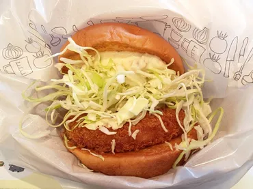 モスバーガーの海老カツバーガー徹底解剖！定番から期間限定まで、その魅力を徹底解説？モスバーガーの海老カツバーガー：新定番と期間限定の味を比較！