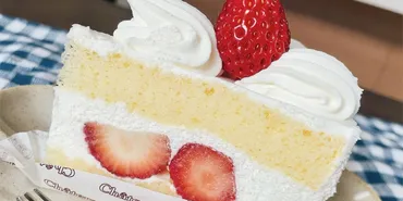 これで300円台!?【シャトレーゼ】スペシャル苺ショートが高コスパで至福の味♡お祝いにも◎実食レビュー