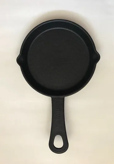 ボヌール超え！？セリア人気シリーズ「モンターニュ」のスキレット風キッチングッズを全コンプ 