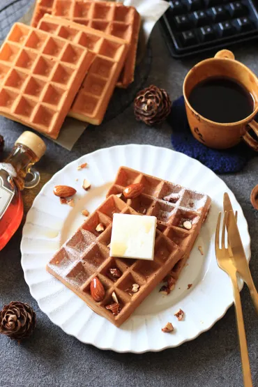 ワッフルってどんな食べ物？種類やアレンジ、栄養まで徹底解説！(？)ワッフルの魅力 - レシピ、アレンジ、栄養情報