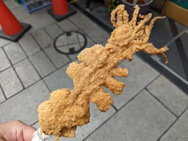 閉店】横浜中華街の「揚州飯店 売店」でイカの丸揚げ 