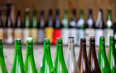 豆知識】日本酒一升って何リットル？一升瓶と4合瓶の謎について知りたい！ 