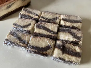 コストコの巨大ティラミスは買い！？おいしく食べきる冷凍保存の仕方とアレンジアイデア 