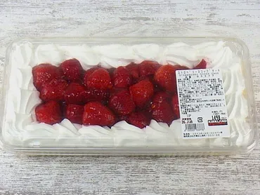 コストコの『ストロベリースコップケーキ』は美味しい？大容量ケーキの魅力と食べ方徹底解説！コストコの大容量スイーツ！ストロベリースコップケーキの全貌