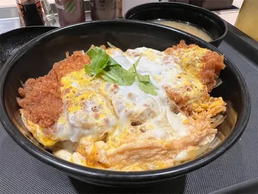 松のやでロースかつ丼590円で食べられることをご存知であろうか！？店内で熱々のカツ丼をかっこむ幸せってサイコーだよね！！ 