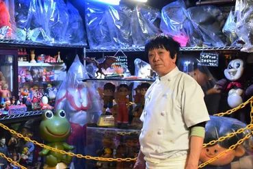 カレーショップモカの魅力とは？：長岡のデカ盛りカレーとフィギュアコレクションの秘密とは？長岡の隠れた名店！カレーとフィギュアと、大崎店主の情熱