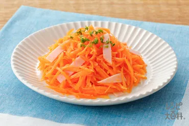 野菜たっぷりタコライスの献立（副菜：にんじん皮ごと！ラぺ風サラダ、汁物：「クノール  カップスープ」チーズ仕立てのほうれん草のポタージュ）