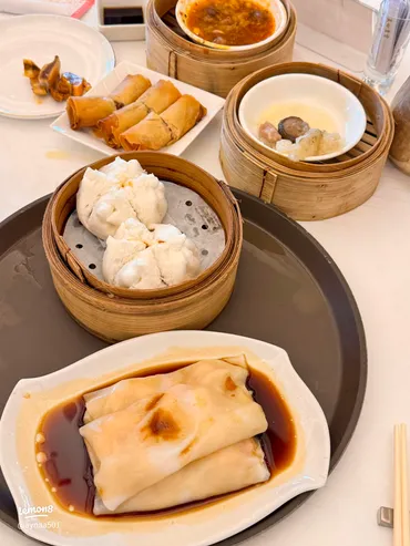 香港で楽しむワゴン式飲茶：會堂美心皇宮の魅力