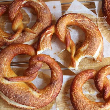 プレッツェル研究♪シナモンシュガーの甘いプレッツェル❁ 