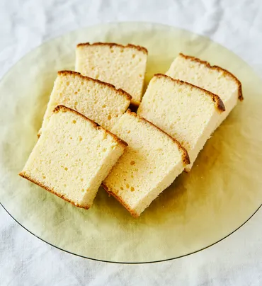 卵2個でパウンド型で気軽に作れる！レモンの酸味とふわふわ食感が最高 !!〜中川たまさんの「レモンカステラ」のレシピ 