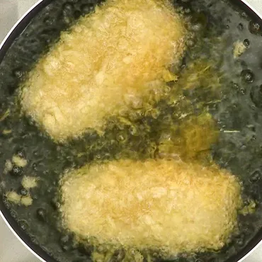 揚げ時間を押さえて失敗しない!基本の冷凍とんかつの揚げ方