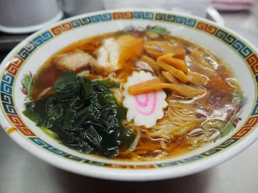 東武線ホームの「西新井ラーメン」人気メニューはラーメン 