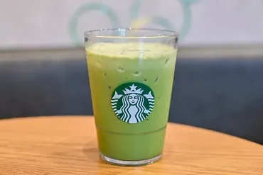 スタバ「抹茶ティーラテ」の正解カスタム＆味わいレポ【アイス・ホット】 