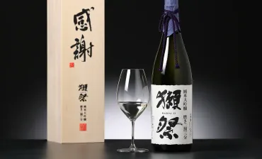 未開封 木箱入り獺祭 DASSAI 23 純米大吟醸 1800ml 送料込み 楽天市場】獺祭 木箱入り 純米大吟醸23 磨き二割三分 1800ml  日本酒 旭