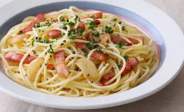 ペペロンチーノの人気レシピ】簡単なのに本格派！ベーコンでアレンジも 