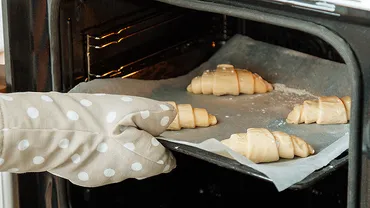 冷凍パンの焼き方のポイント！焼き時間と温度と水分調整！オーブントースターで仕上げる焼き方とは？ 