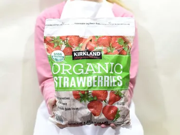 コストコの冷凍いちご『オーガニックストロベリー』は何が違うのか？ 非有機栽培品との風味の違いやコスパを確かめてみた 