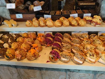 表参道】「AMAM DACOTAN」 （アマムダコタン）のおすすめパンと店内の雰囲気を徹底紹介 