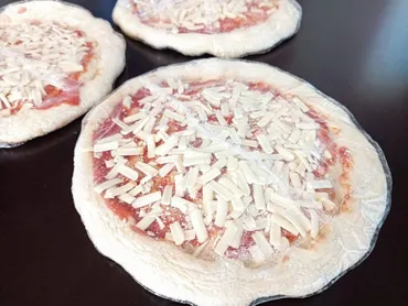 1枚300円以下?!コスパ最強のガストの冷凍ピザで焼きたてを – grape グレイプ