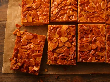 アーモンドが香ばしい! 本場フロランタンのレシピ。簡単なのに高級感があるクッキーです♡