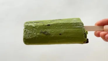 濃い〜〜〜！！！」思わず声が出た！【シャトレーゼ】「チョコバッキー ザ・プレミアム 京都府産宇治抹茶」実食レポ 