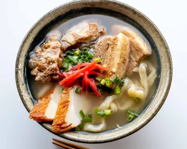 沖縄そば】現地で食べたおすすめ8選!ソーキ・ゆし豆腐・ジューシーも