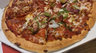 ピザハットの生地を大解説！伝統の味を楽しむならパンピザを頼むべし！ 