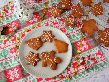 超絶品】ドイツの家庭の味「レープクーヘン」とは?本格レシピと購入場所も